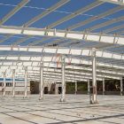 What are the steel selection requirements and connection methods for steel structures?