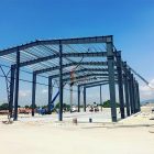 Portal frame steel warehouse installation in Costa Rica