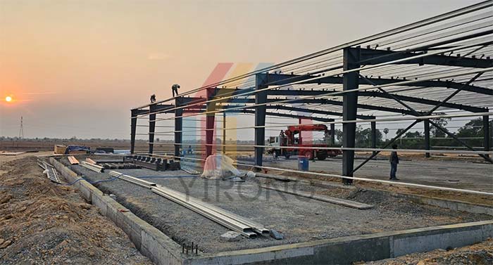 large-span steel warehouse construction