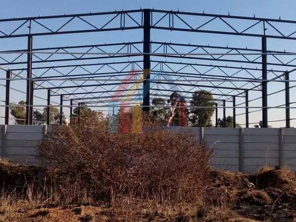 Construction of 1400㎡ steel truss warehouse in Zimbabwe